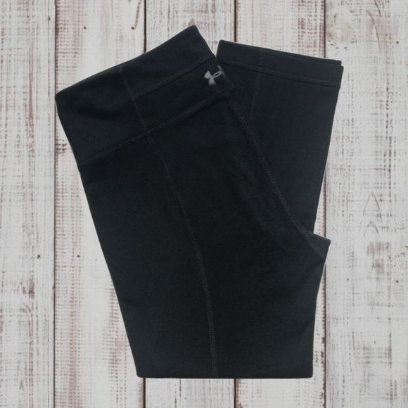 Under Armour Perfect Tight Crop Legging | Black - Picture 3 of 9